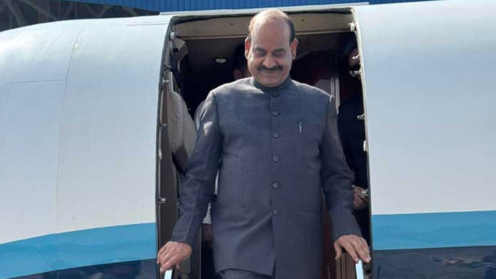 শপথ অনুষ্ঠানে যোগ দিতে ভারতের লোকসভার স্পিকার ঢাকায়