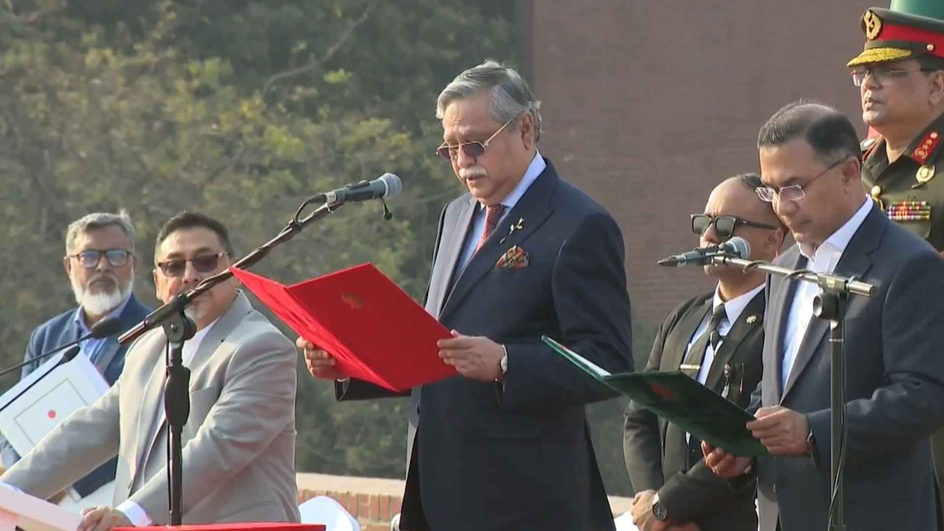 প্রধানমন্ত্রী হিসেবে শপথ নিলেন তারেক রহমান