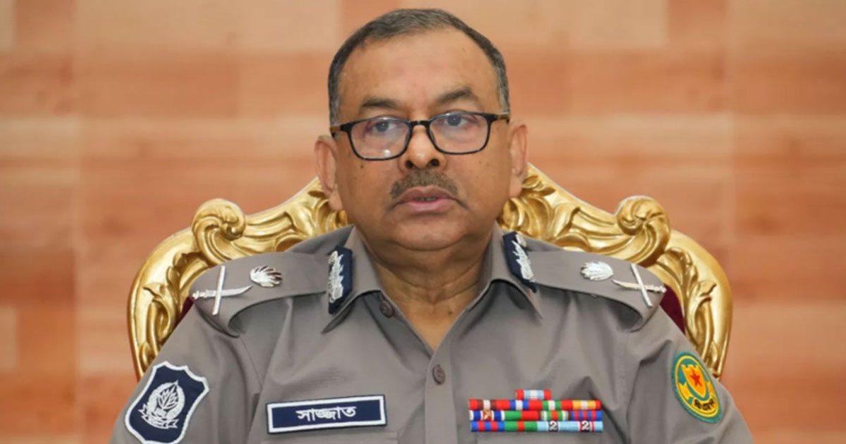 পদত্যাগ করলেন ডিএমপি কমিশনার সাজ্জাত আলী