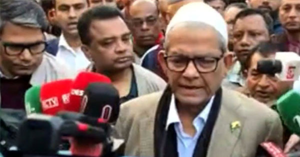 ভোট দিলেন মির্জা ফখরুল