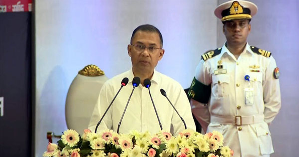 গুণীজনদের দিকনির্দেশনায় আলোকিত সমাজ গড়তে চায় সরকার: প্রধানমন্ত্রী