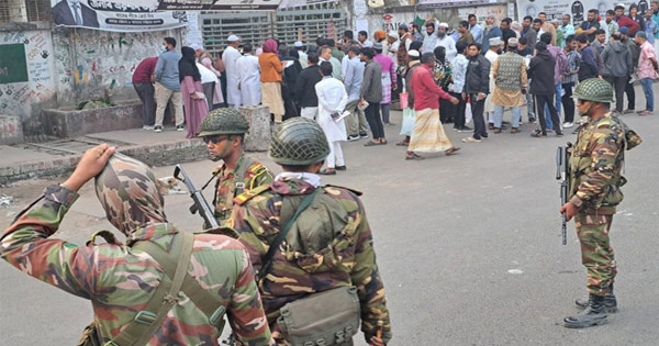 চট্টগ্রামসহ সারাদেশে উৎসবমুখর পরিবেশে ভোটগ্রহণ শুরু