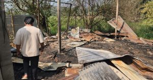 রাউজানে আগুনে পুড়ল ৪ দোকান ও গরুর খামার