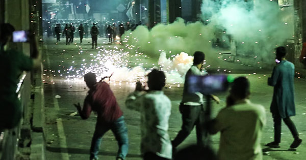 আবারও পুলিশ-ইনকিলাব মঞ্চ নেতাকর্মীদের মধ্যে সংঘর্ষ