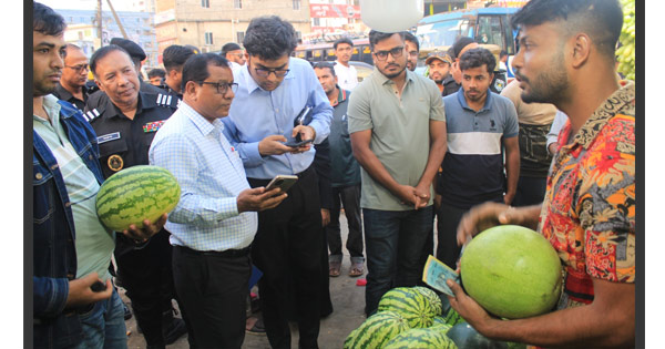 রমজানে বাজার নিয়ন্ত্রণে কঠোর প্রশাসন, কক্সবাজারে দুই প্রতিষ্ঠানে জরিমানা