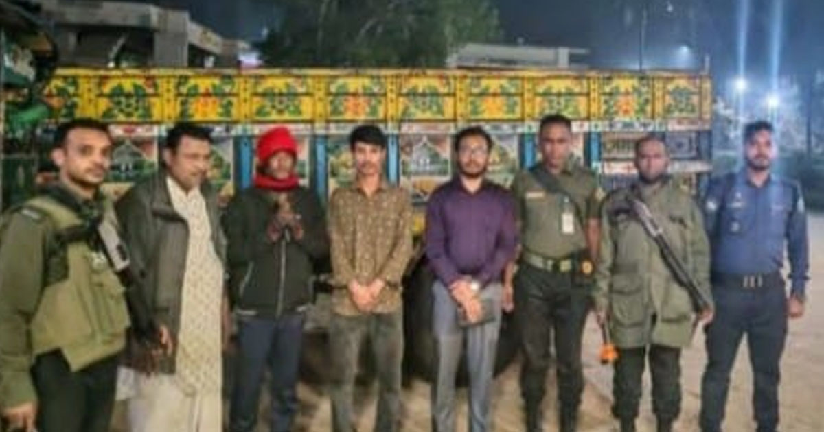 বাঁশখালীতে অবৈধভাবে মাটি কাটার দায়ে ৩ জনের বিনাশ্রম কারাদণ্ড