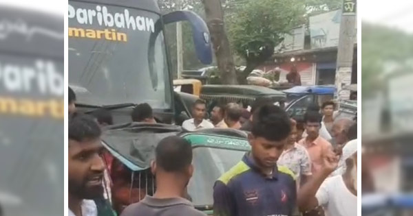 পটিয়ায় বাসের ধাক্কায় তিন গাড়ি ক্ষতিগ্রস্ত, আহত ৩ চালক