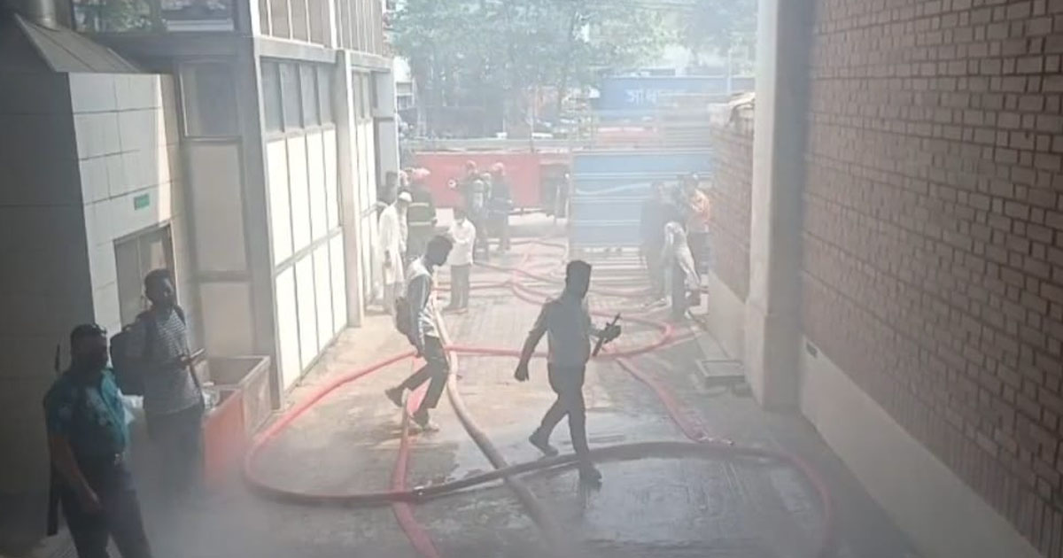 চট্টগ্রামে কোল্ড স্টোরেজে লাগা আগুন নিয়ন্ত্রণে