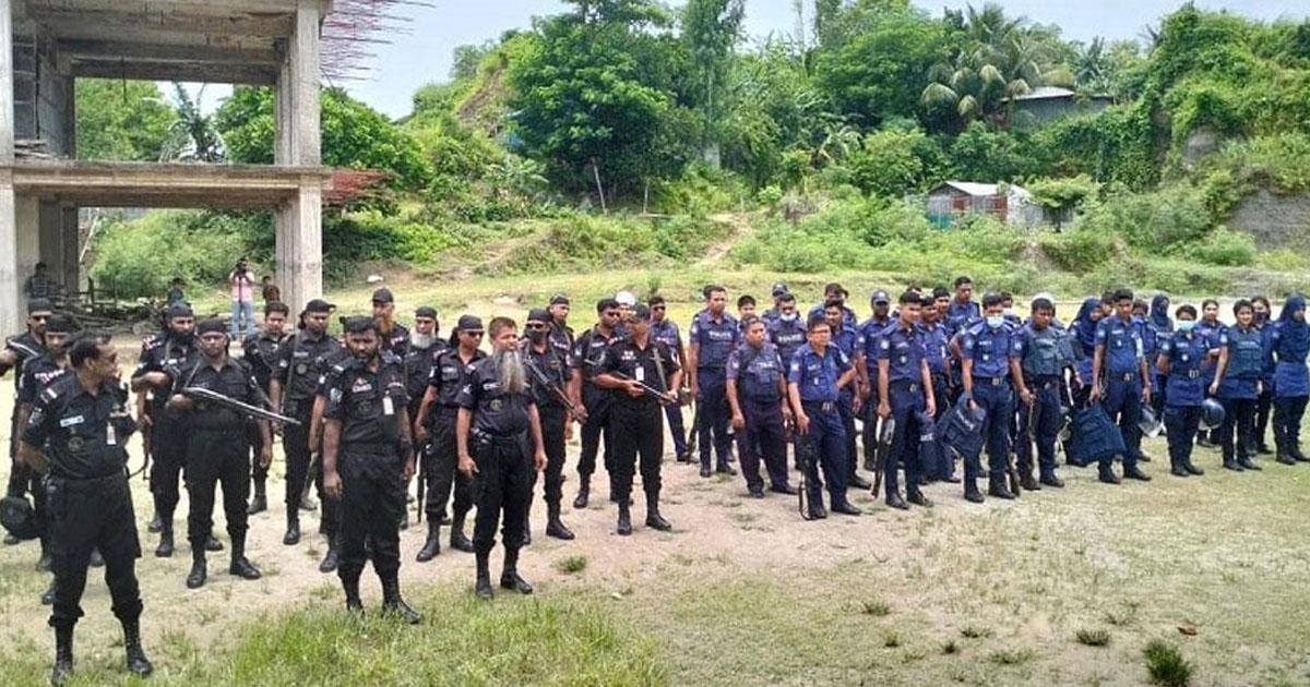 জঙ্গল সলিমপুরে যৌথবাহিনীর সাঁড়াশি অভিযান