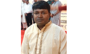 রাঙ্গুনিয়ায় নিজ বাড়িতে এলোপাতাড়ি গুলিতে মা-সহ বিএনপি নেতা গু’লিবিদ্ধ