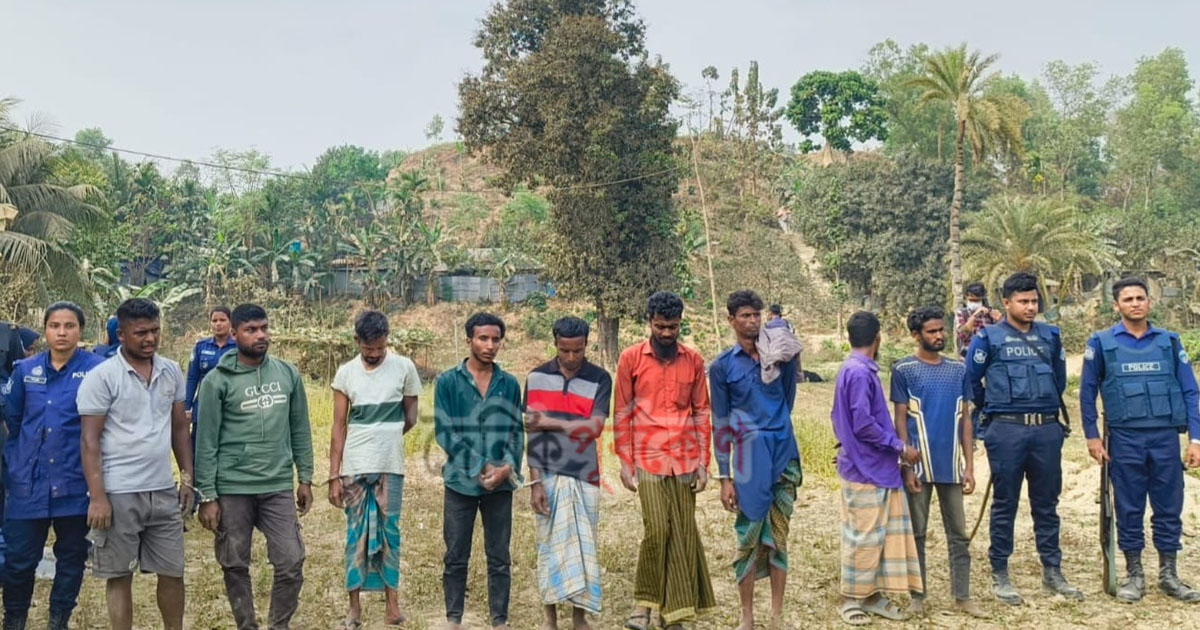 জঙ্গল সলিমপুরে অভিযানে ১৫ জন আটক, অস্ত্র উদ্ধার: ডিআইজি