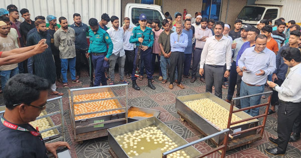 পচা ডিমে তেলাপোকার রাজত্ব: চট্টগ্রামের দুই বেকারিকে ১৭ লাখ টাকা জরিমানা