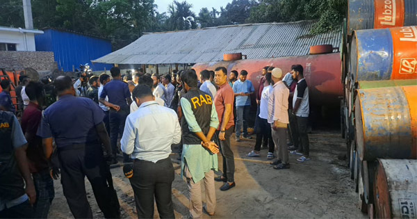 কৃত্রিম সংকট সৃষ্টিকারীদের ছাড় নয়: সীতাকুণ্ডে ডিজেল জব্দের পর ডিসি