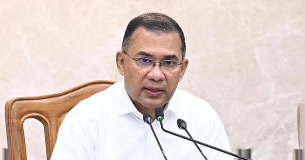 সড়ক থেকে অভিনন্দন জানানো ব্যানার দ্রুত সরাতে প্রধানমন্ত্রীর নির্দেশ