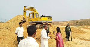 মিরসরাইয়ে অবৈধভাবে বালু উত্তোলনের দায়ে লাখ টাকা জরিমানা