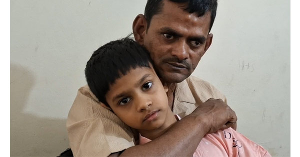 ভুল ট্রেনে চড়ে কক্সবাজার, ১৩ মাস পর পরিবারে ফিরল ঢাকার শিশু মেহেদি