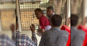 বেতন-ভাতা নিয়ে বিরোধ, ফটিকছড়ির ট্রেজারি অফিসে শিক্ষক-কর্মকর্তা ধস্তাধস্তি!