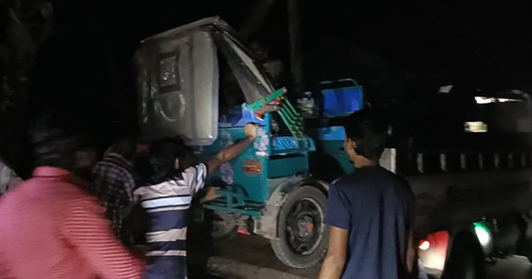 মিরসরাইয়ে রাতে চুরি হওয়া অটোরিকশা সন্ধ্যায় ভাটিয়ারীতে উদ্ধার