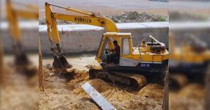 রাঙ্গুনিয়ায় খাল দখল করে নির্মিত অবৈধ স্থাপনা উচ্ছেদ