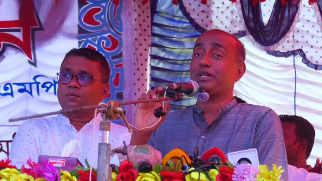 তেলের কৃত্রিম সংকট তৈরি করলে ব্যবস্থা, যার সর্বোচ্চ শাস্তি মৃত্যুদণ্ড: আইনমন্ত্রী