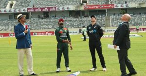 টস হেরে ফিল্ডিংয়ে বাংলাদেশ, দলে ফিরেছে সৌম্য সরকার