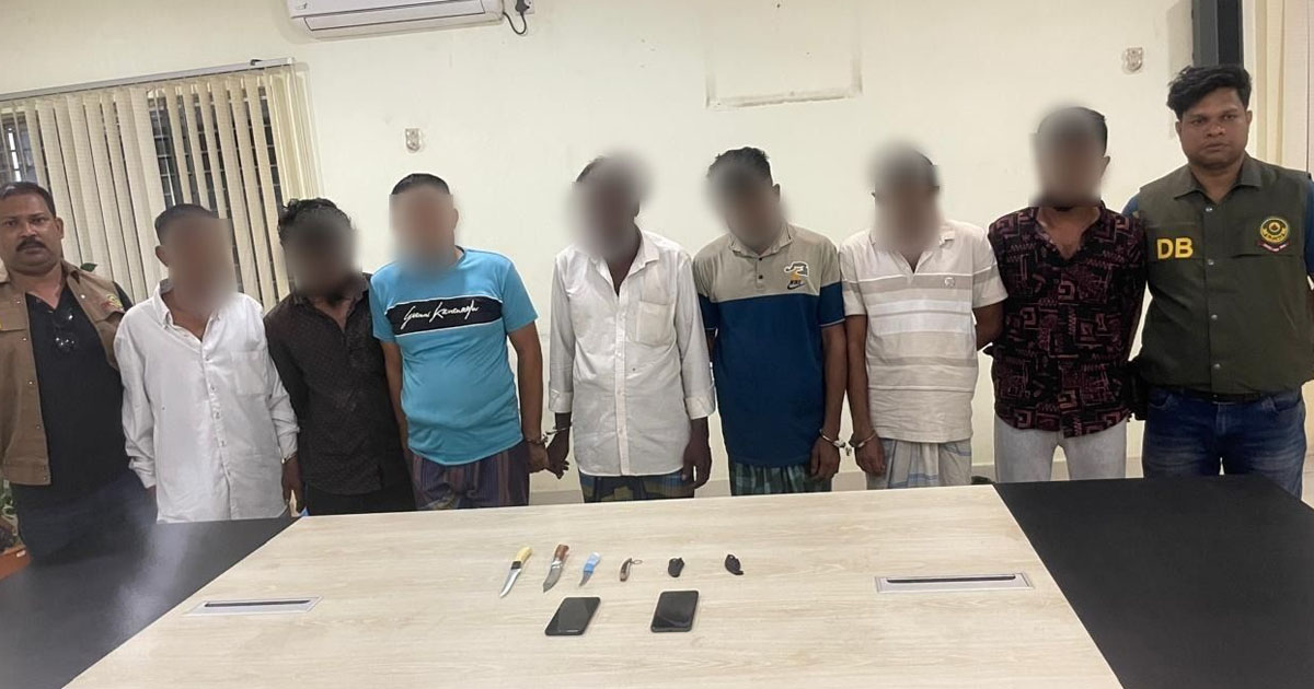 চট্টগ্রামে ছিনতাইকারী দলের মূলহোতাসহ গ্রেপ্তার ৭