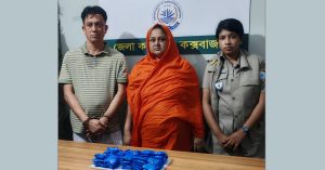 অ্যাম্বুলেন্সে স্ত্রীকে রোগী সাজিয়ে স্বামীর ইয়াবা পাচার, অবশেষে দু’জন ধরা