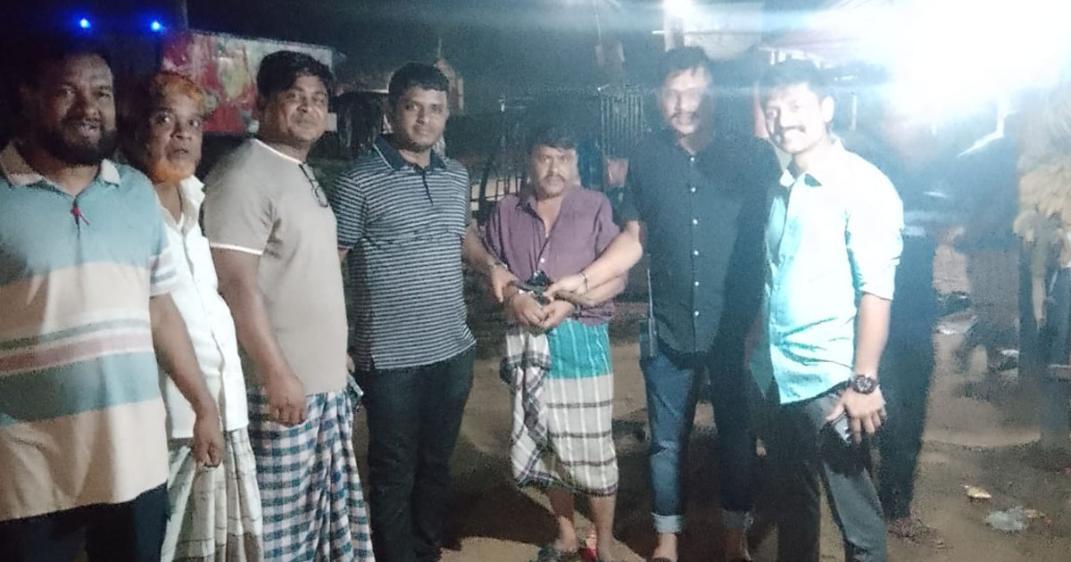 বাকলিয়ায় প্রকাশ্যে গুলি বর্ষণকারী ফারুক গ্রেপ্তার