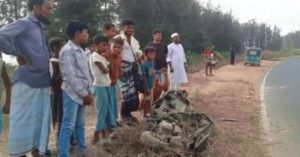 টেকনাফ মেরিন ড্রাইভে মোটরসাইকেল থেকে ছিটকে পড়ে প্রাণ হারালেন পর্যটক