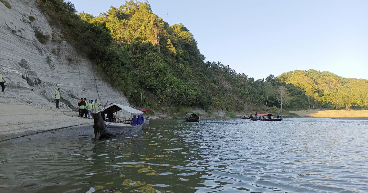 বান্দরবানে মাতামুহুরীতে গোসল করতে নেমে পর্যটক নিখোঁজ