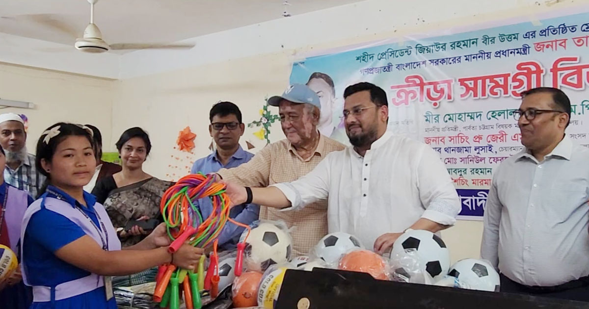 পার্বত্য চট্টগ্রামের ভূমি সমস্যার সমাধানে সরকার গুরুত্ব দিয়ে কাজ করছে: মীর হেলাল