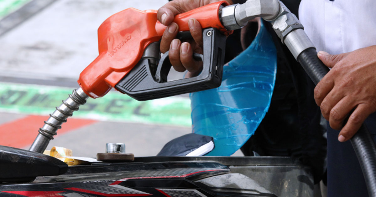 বিশ্ববাজারে তেলের দাম আবার ১০০ ডলার ছাড়াল