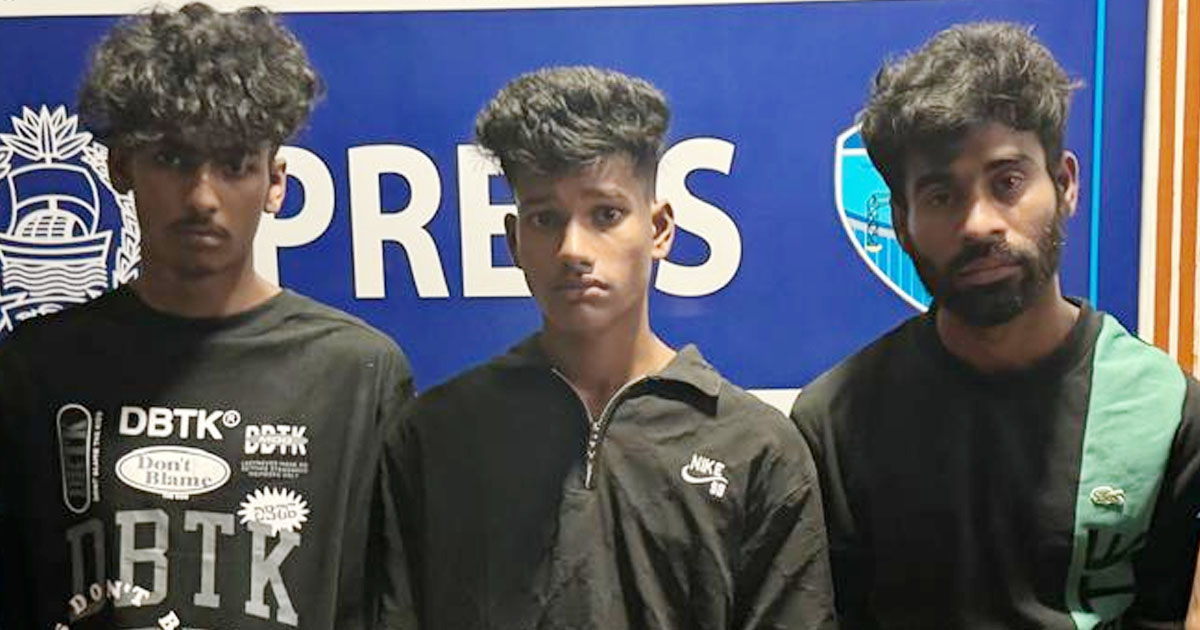 সাতকানিয়ায় ডাকাতির প্রস্তুতিকালে গ্রেপ্তার ৩, অস্ত্র-কার্তুজ উদ্ধার