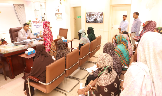 দৈনিক পূর্বকোণ - চট্টগ্রামের দৈনিক চট্টগ্রামে ডিসির গণশুনানি রূপ নিচ্ছে গণপ্রত্যাশায়