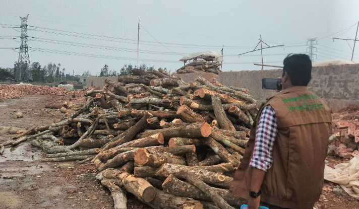দৈনিক পূর্বকোণ - চট্টগ্রামের দৈনিক বাঁশখালীর চৌধুরী ব্রিকসে অভিযান, ২ লাখ টাকা জরিমানা