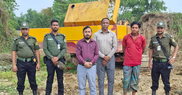 ফটিকছড়িতে প্রশাসনের অভিযানের মুখেও থামছে না মাটিখেকোদের দৌরাত্ম্য