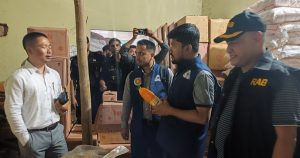 রাউজানে অবৈধ মজুত ও অনিয়মের বিরুদ্ধে অভিযান, ১৮ প্রতিষ্ঠানকে জরিমানা