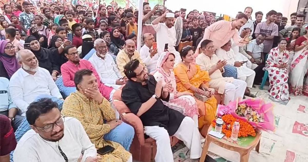 চা শ্রমিকদের সাথে বৈশাখী উৎসবে মাতলেন হুমাম কাদের চৌধুরী