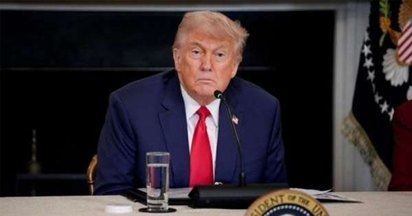 দৈনিক পূর্বকোণ - চট্টগ্রামের দৈনিক যুদ্ধ থেকে ‘সম্মানজনক’ প্রস্থান খুঁজছে যুক্তরাষ্ট্র: ইরান