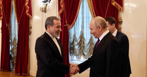 দৈনিক পূর্বকোণ - চট্টগ্রামের দৈনিক পুতিন-আরাঘচি বৈঠক: মধ্যপ্রাচ্যে শান্তি ফেরাতে রাশিয়ার সর্বাত্মক সহায়তার আশ্বাস