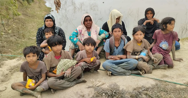 দৈনিক পূর্বকোণ - চট্টগ্রামের দৈনিক টেকনাফে পাচারকারীর আস্তানা থেকে নারী-শিশুসহ উদ্ধার ৬৯