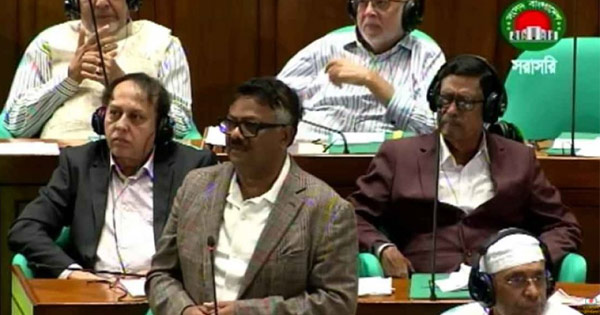 দৈনিক পূর্বকোণ - চট্টগ্রামের দৈনিক ‘সাংবাদিকরা বাঁচলে বাংলাদেশের রাজনীতি বাঁচবে’