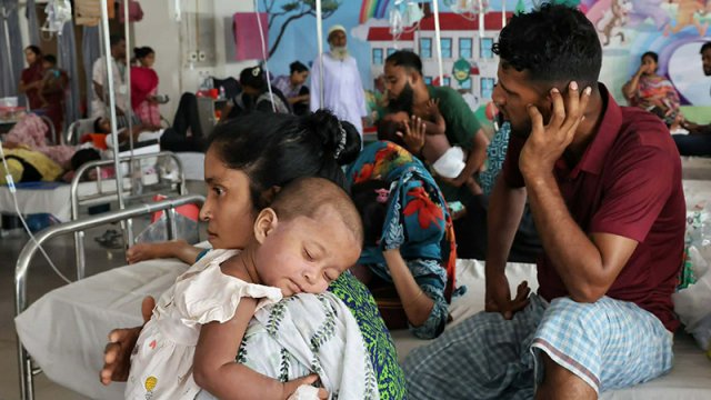 দৈনিক পূর্বকোণ - চট্টগ্রামের দৈনিক হামের রোগী ফেরত না দিয়ে শয্যা বাড়ানোর নির্দেশ