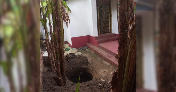 প্রতিবেশীর বাড়ির সামনে খোলা পায়খানা বসানোর চেষ্টা, ইউএইচএফপিও’র হস্তক্ষেপে বন্ধ