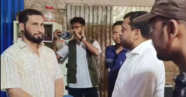 সীতাকুণ্ডে অবৈধভাবে গ্যাস সিলিন্ডার মজুদ, ব্যবসায়ীকে লাখ টাকা জরিমানা
