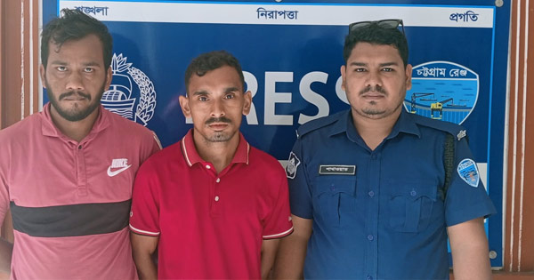 সাতকানিয়ায় অবৈধভাবে মাটি কাটার সরঞ্জামসহ গ্রেপ্তার ২