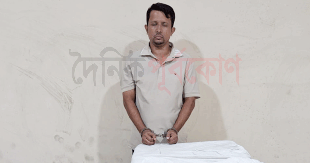 দৈনিক পূর্বকোণ - চট্টগ্রামের দৈনিক রিয়াজউদ্দিন বাজার থেকে ১৫ লাখ টাকার চোরাই মোবাইল ডিসপ্লে উদ্ধার, যুবক গ্রেপ্তার