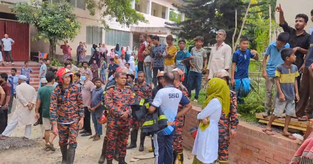 দৈনিক পূর্বকোণ - চট্টগ্রামের দৈনিক বান্দরবান সদর হাসপাতালে বিদ্যুৎস্পৃষ্টে দুই নির্মাণ শ্রমিকের মৃত্যু
