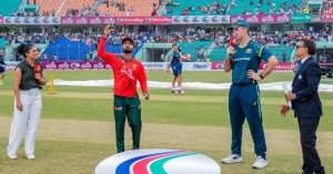 হোয়াইটওয়াশ এড়ানোর মিশনে টস জিতে ব্যাটিংয়ে বাংলাদেশ