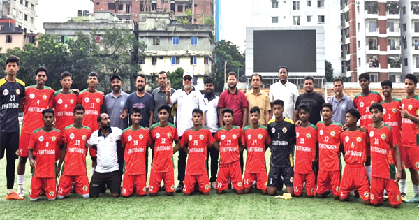 দৈনিক পূর্বকোণ - চট্টগ্রামের দৈনিক অনূর্ধ্ব-১৭ জাতীয় ফুটবলে সেমির আশা জিইয়ে রেখেছে চট্টগ্রাম